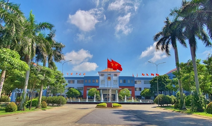 Trụ sở UBND Quận 12 (cũ).